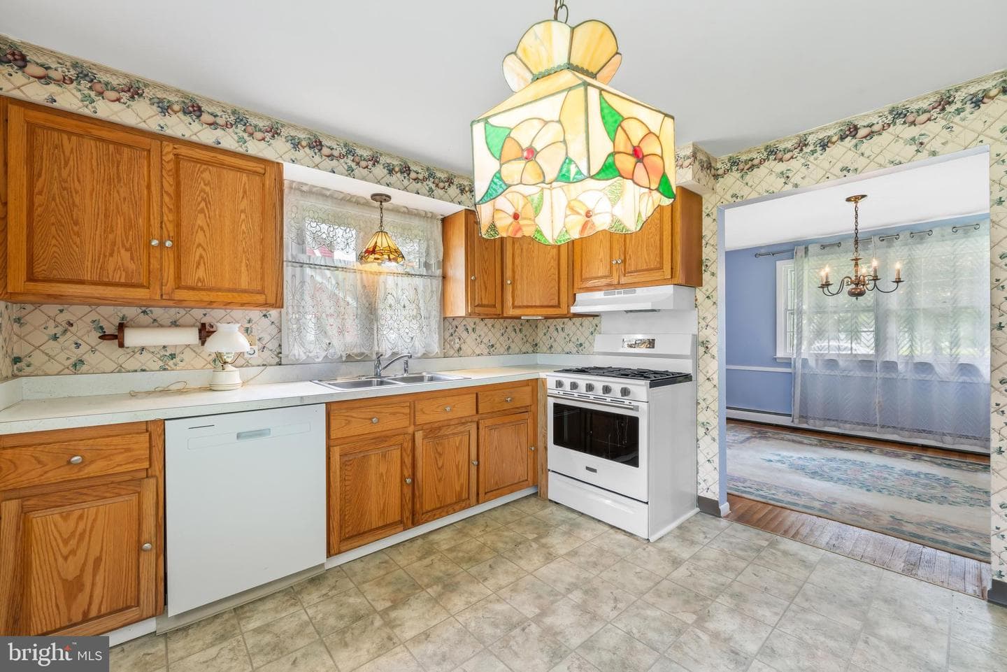 340 Hampton Drive photo 6