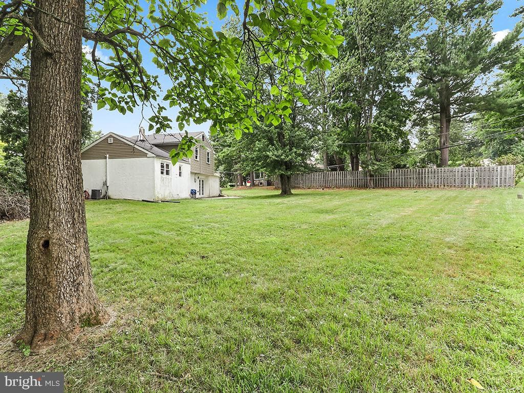 821 Sweetbriar Drive, Warminster