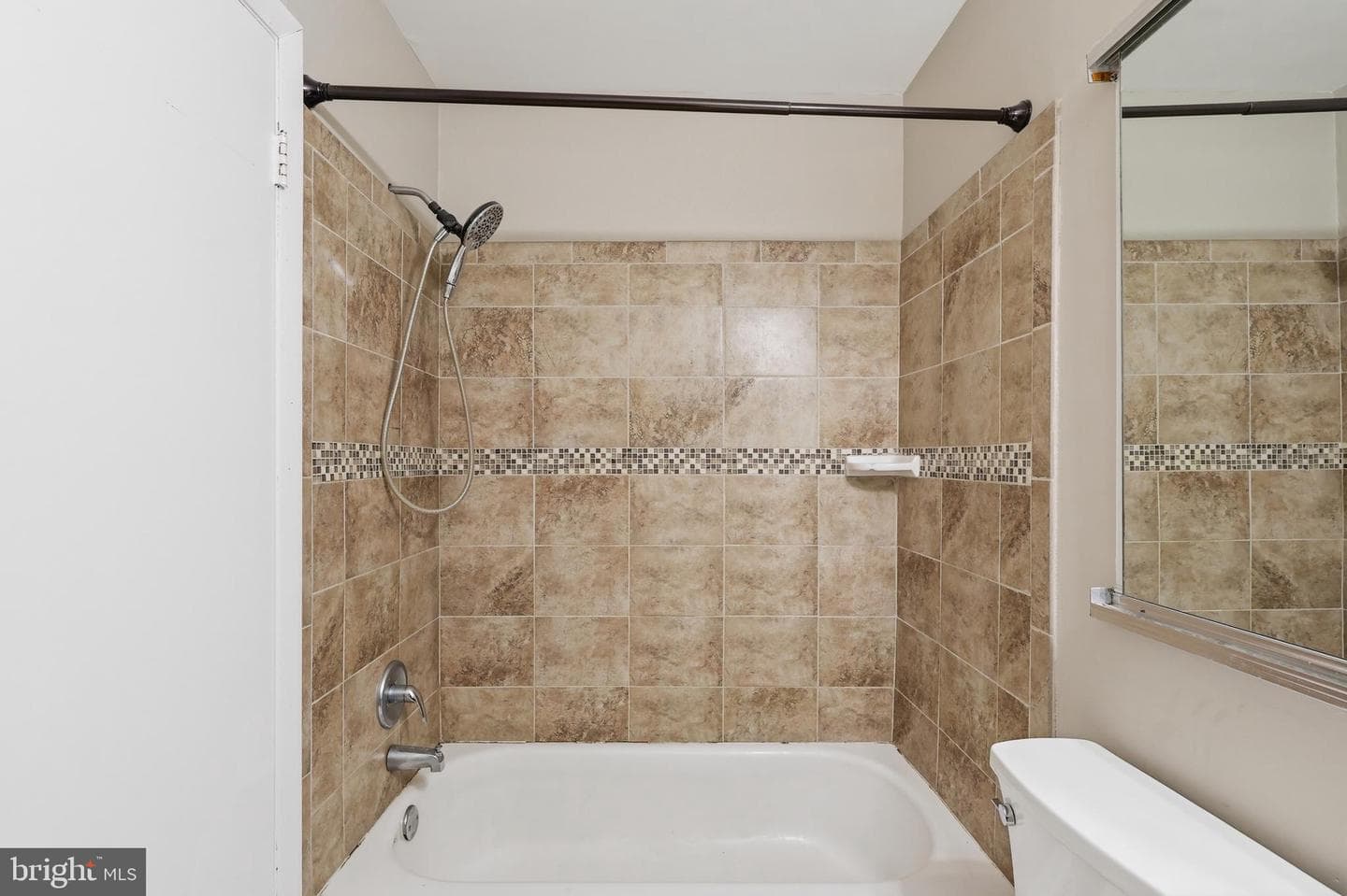 175 Monroe Court photo 13
