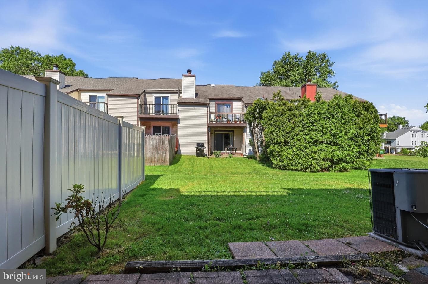 175 Monroe Court photo 15