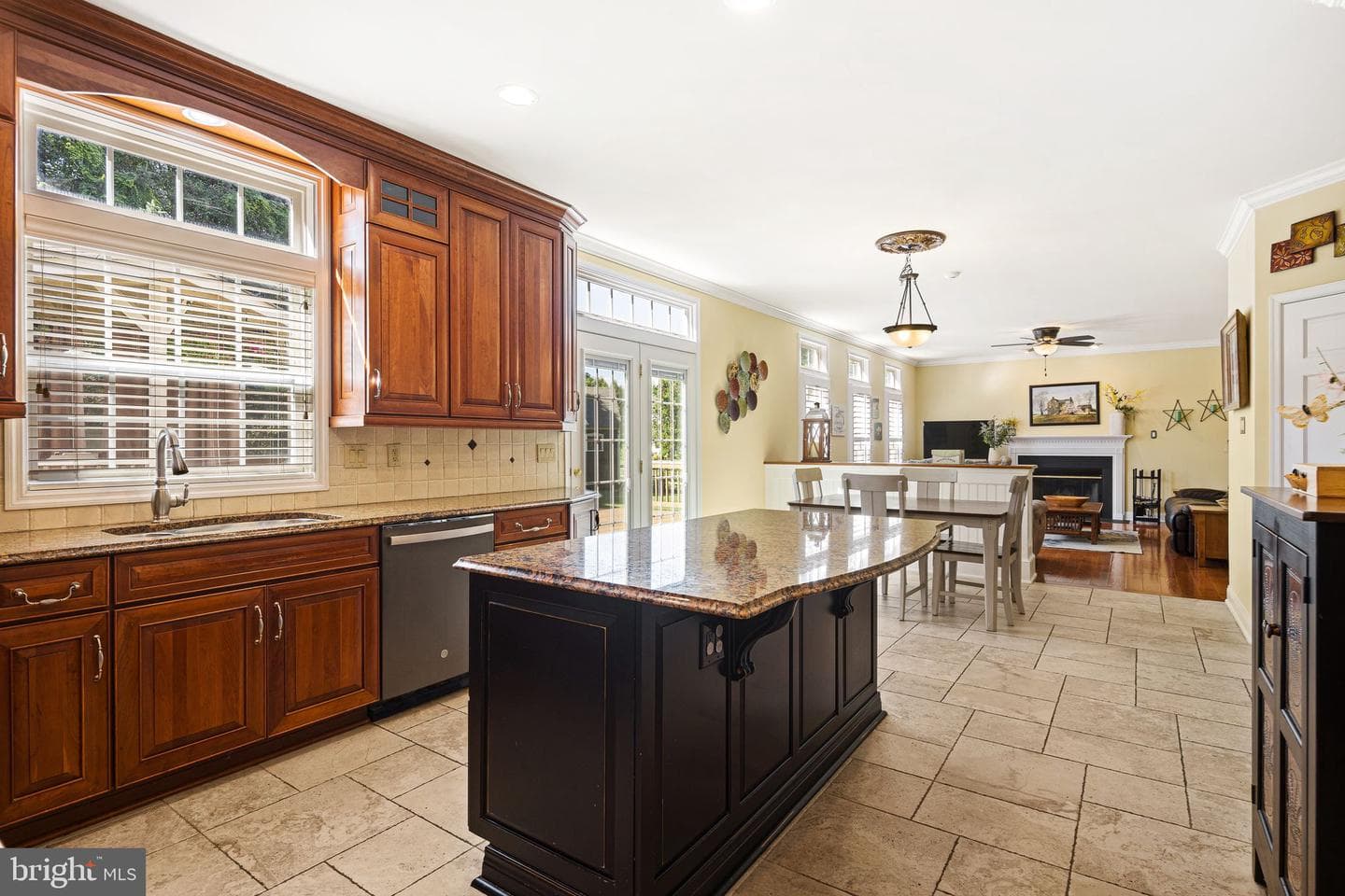 1472 Hidden Pond Drive photo 8