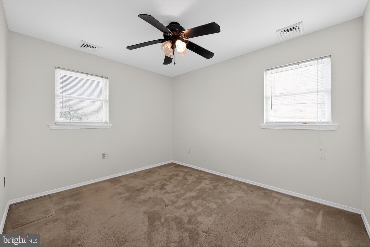 4627 Gary Drive photo 10