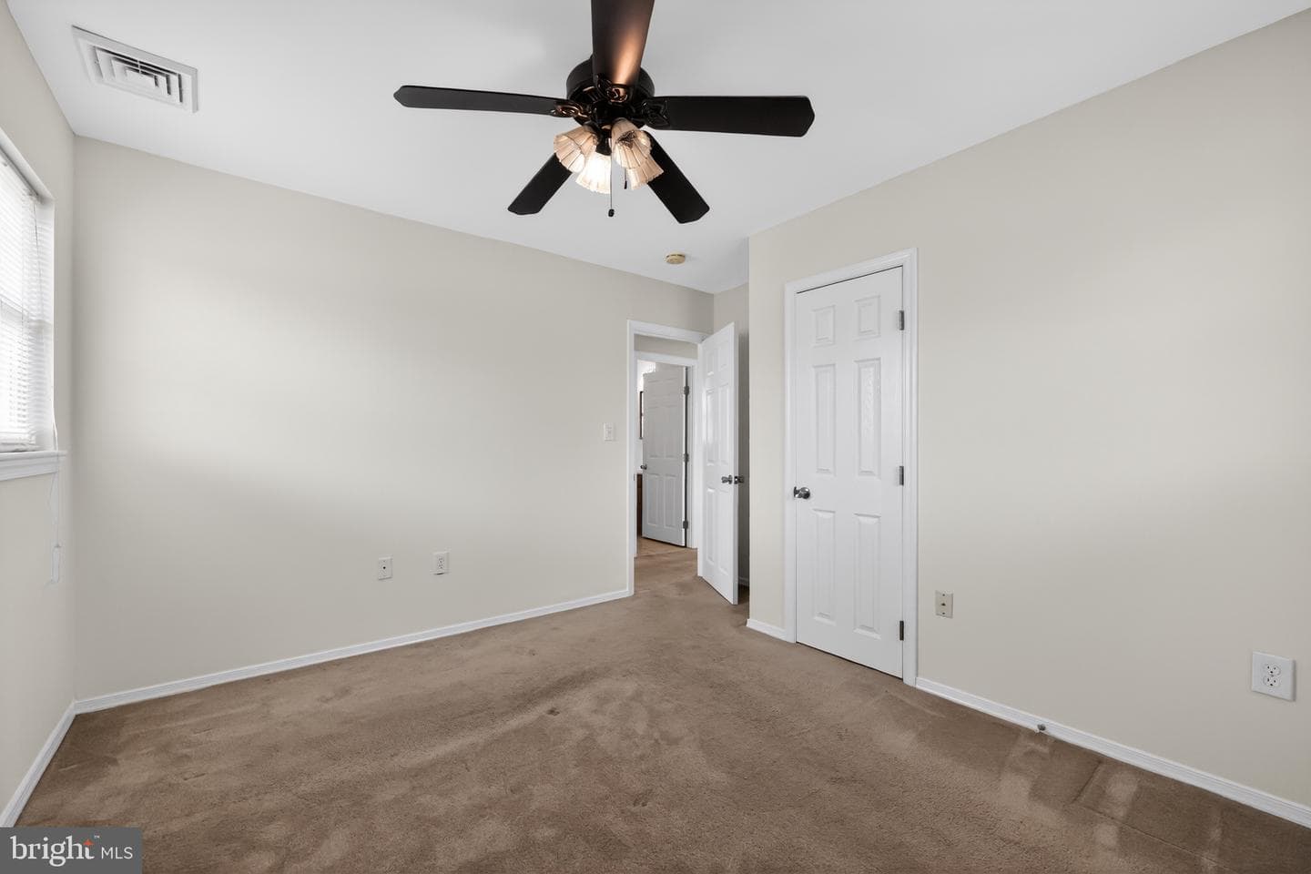 4627 Gary Drive photo 11