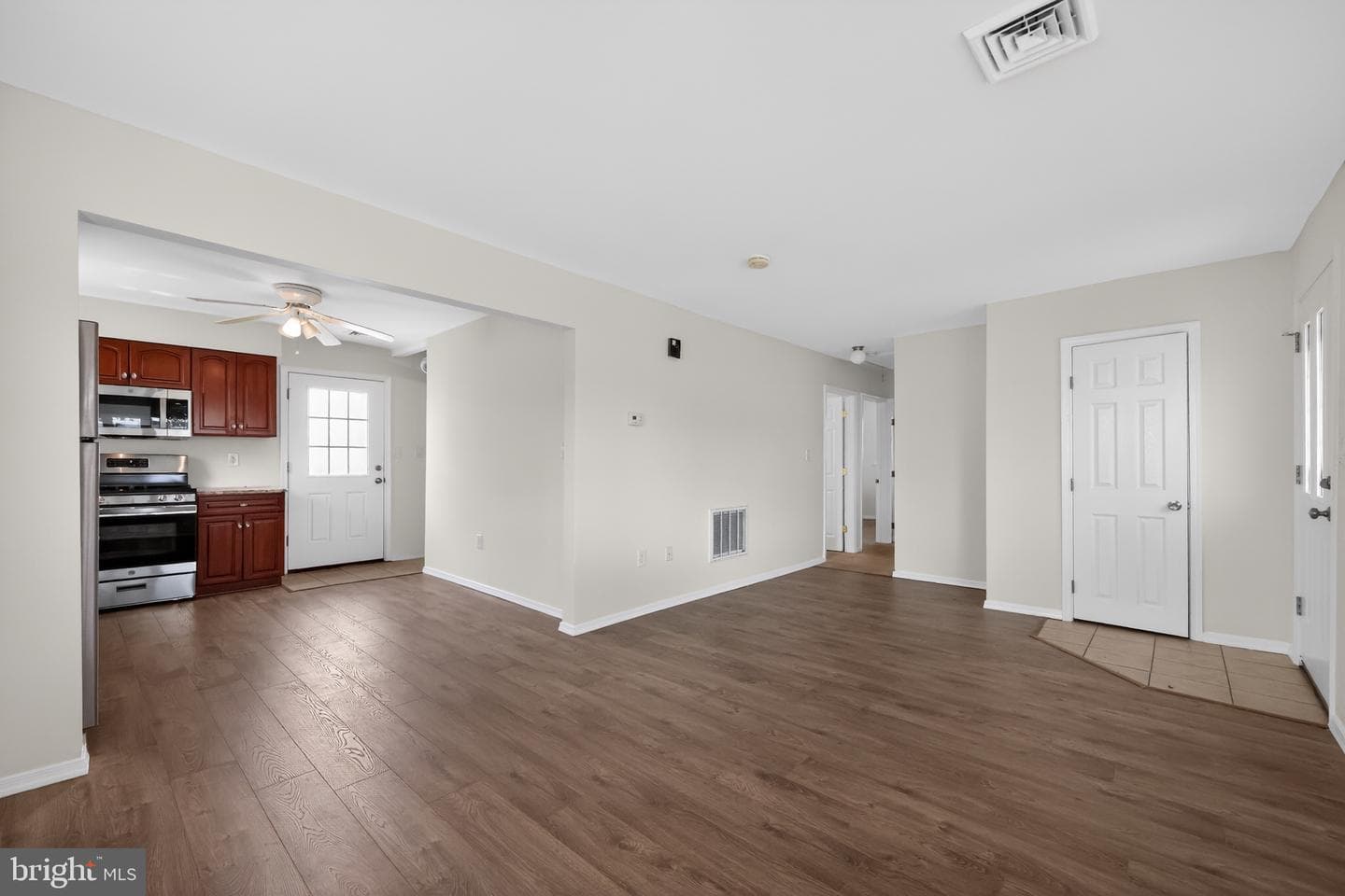 4627 Gary Drive photo 3