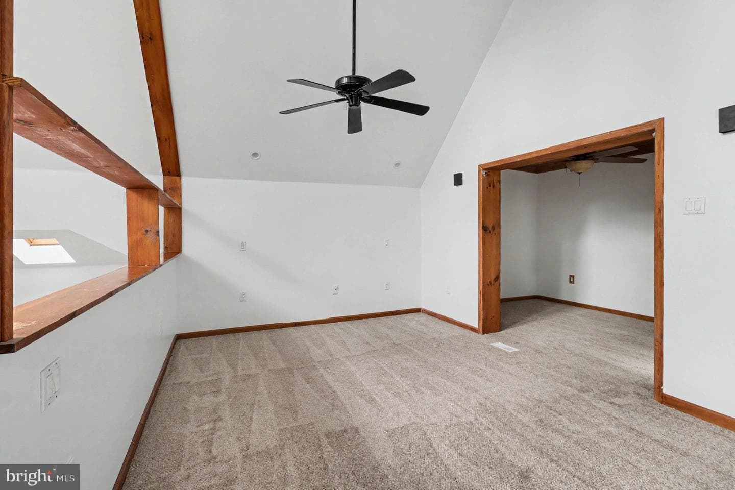 4667 N River Drive photo 20
