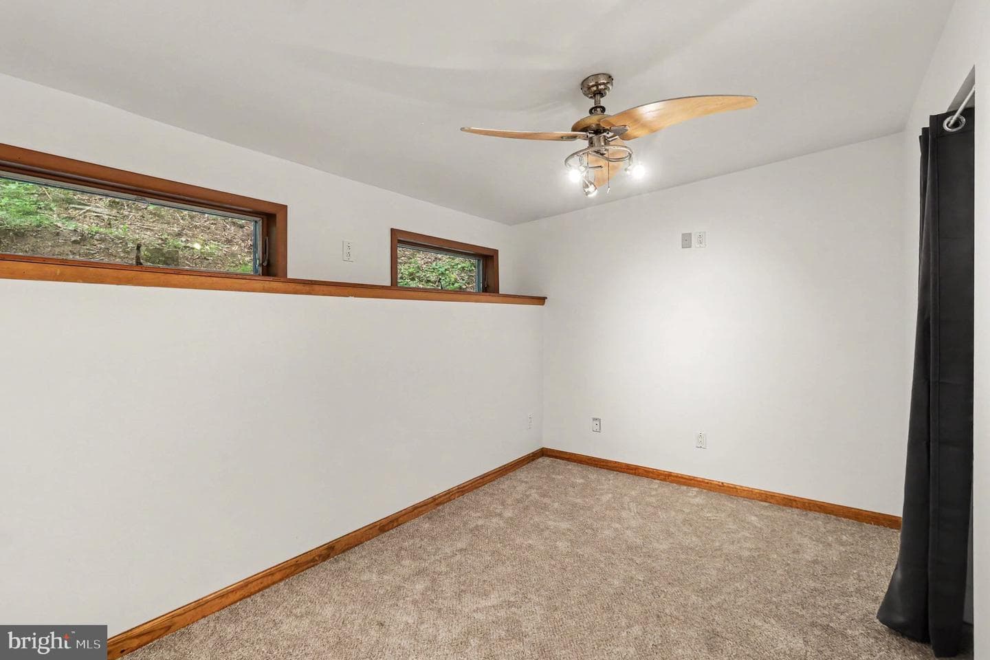 4667 N River Drive photo 21
