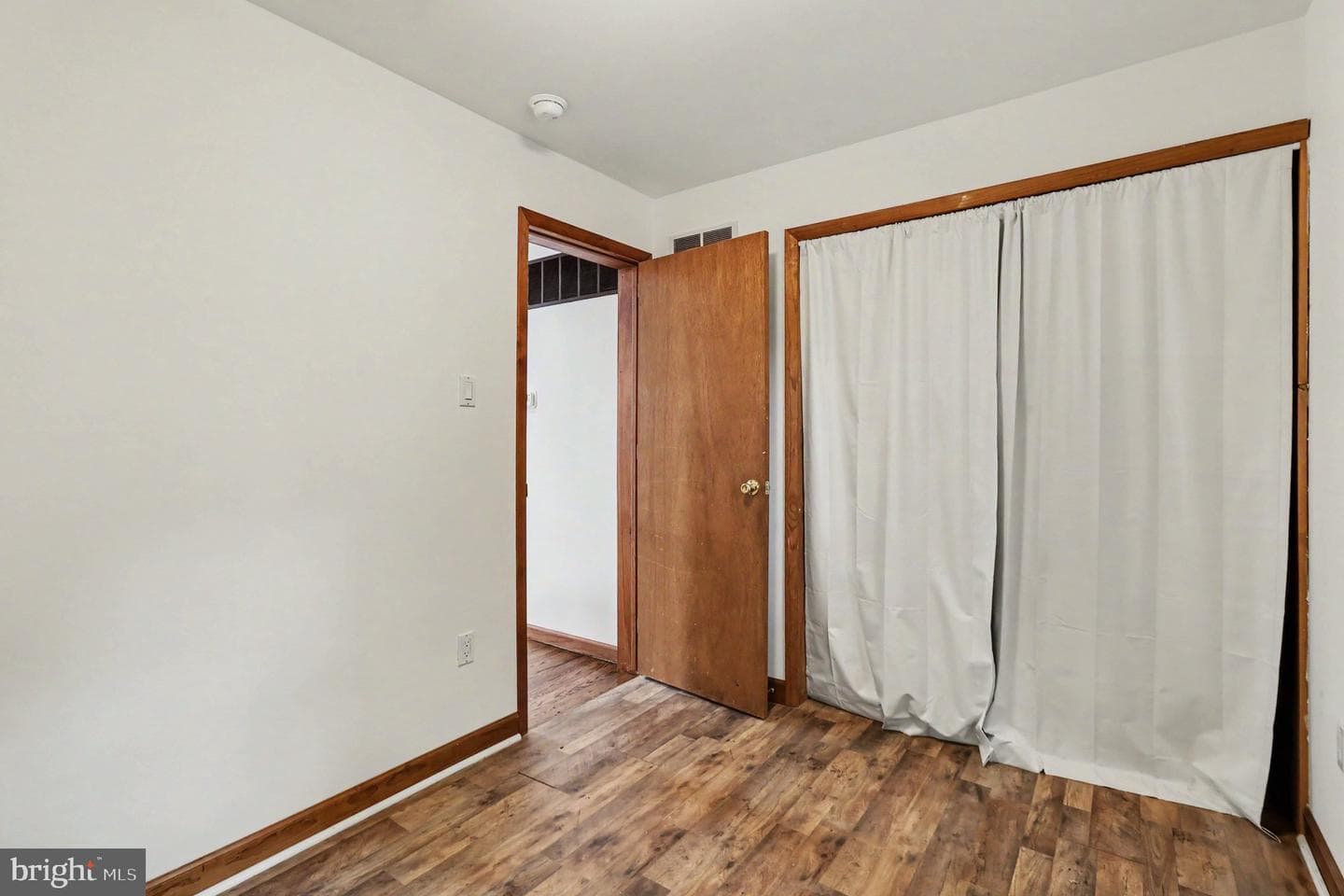 4667 N River Drive photo 23