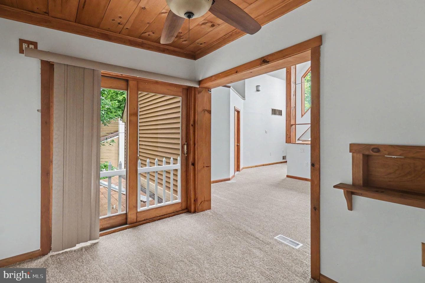 4667 N River Drive photo 27