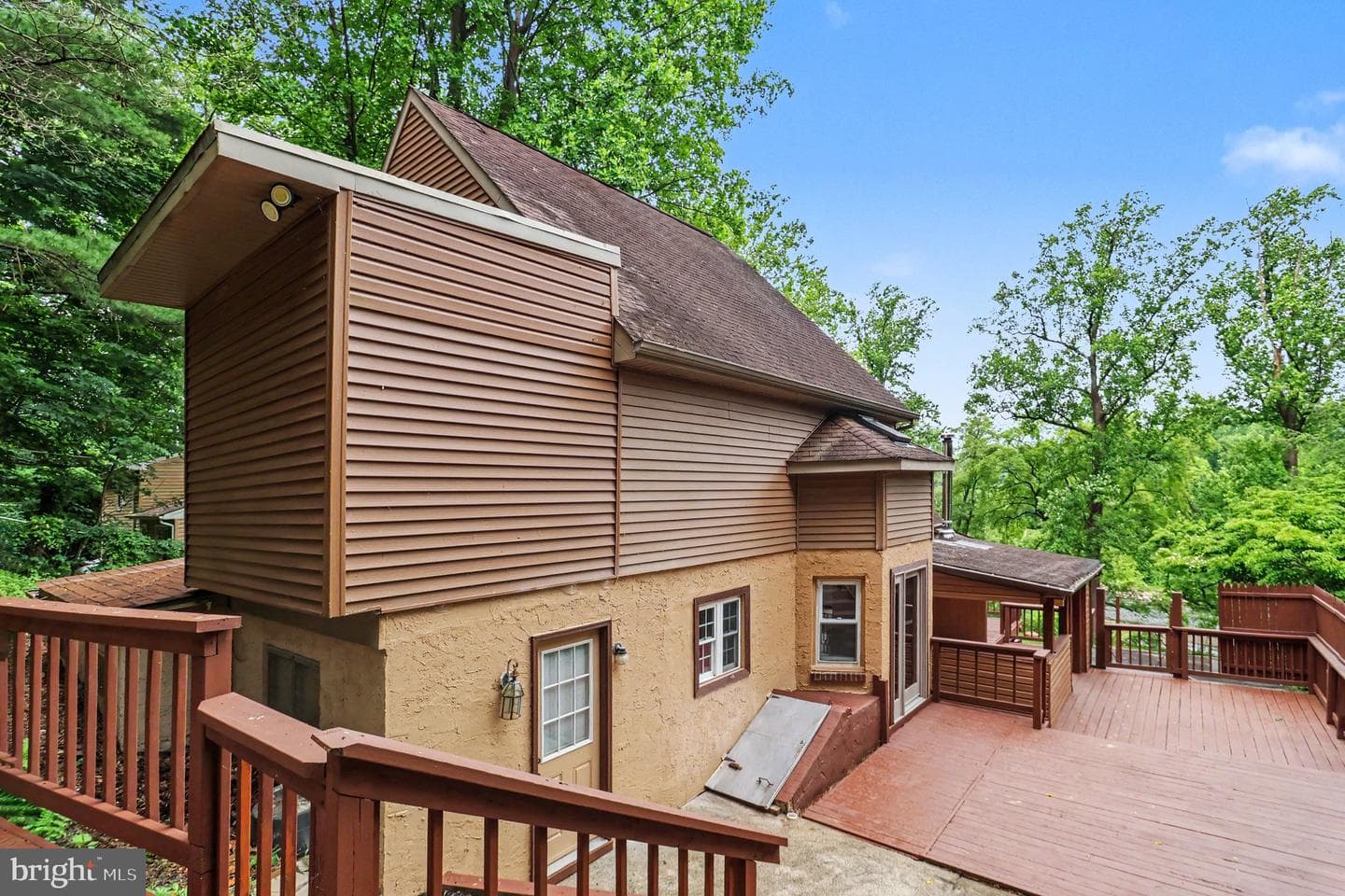 4667 N River Drive photo 38