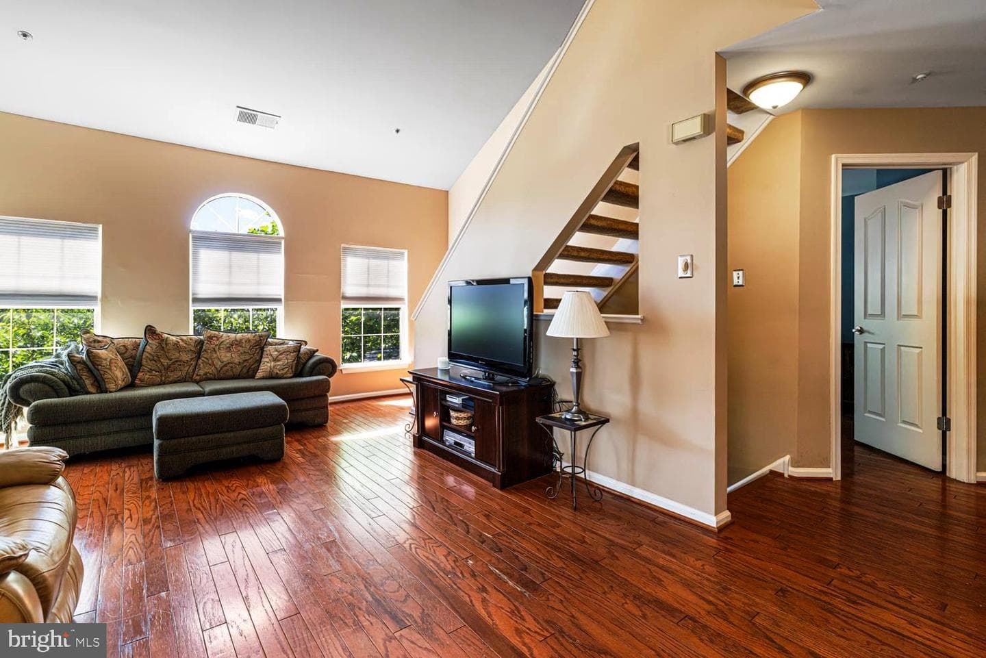 306 Remington Court photo 4