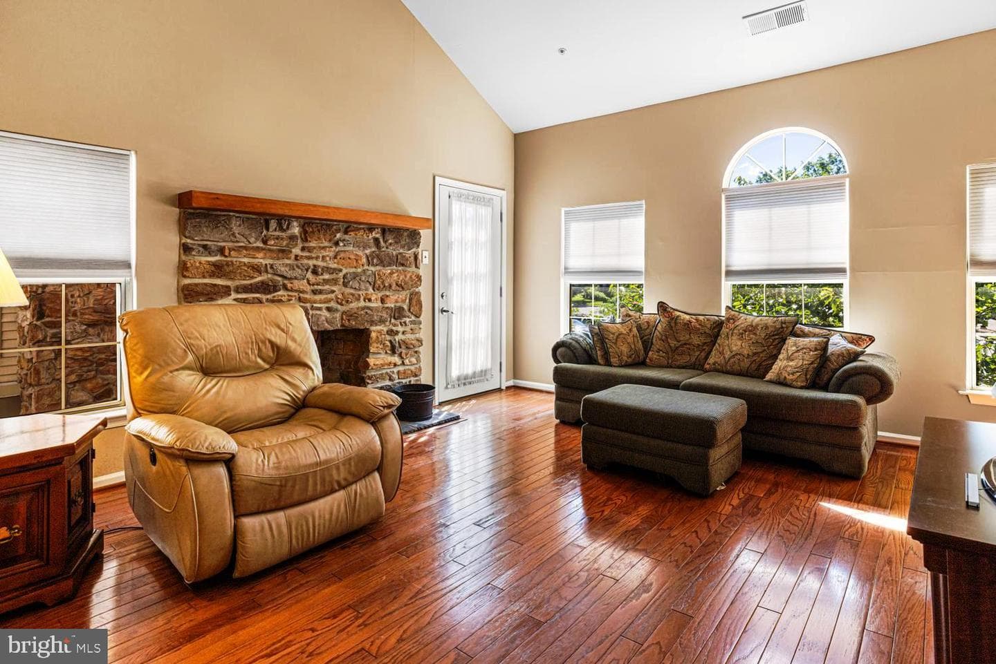 306 Remington Court photo 5
