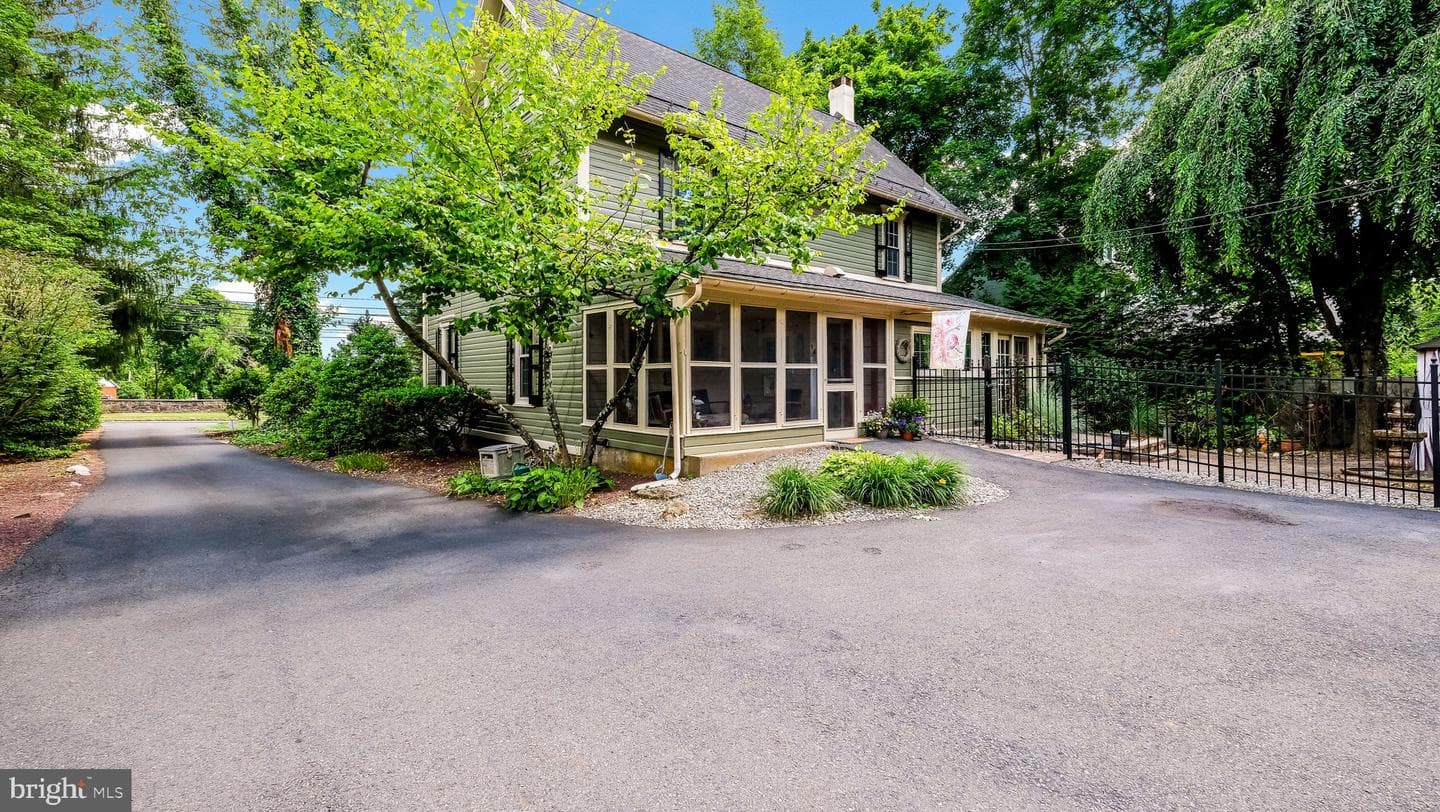 45 E Butler Avenue photo 40