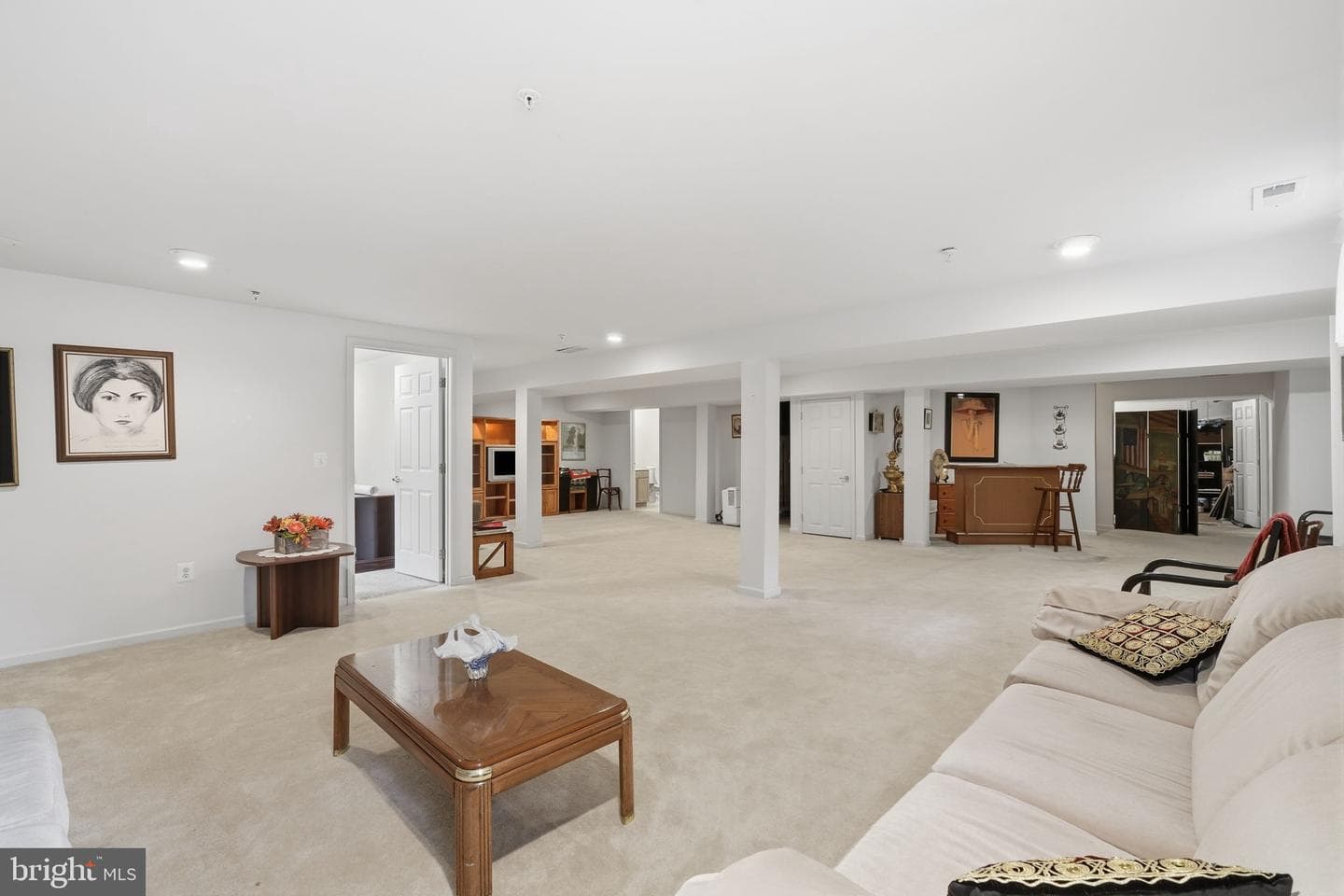 301 Eaton Court #20 photo 34