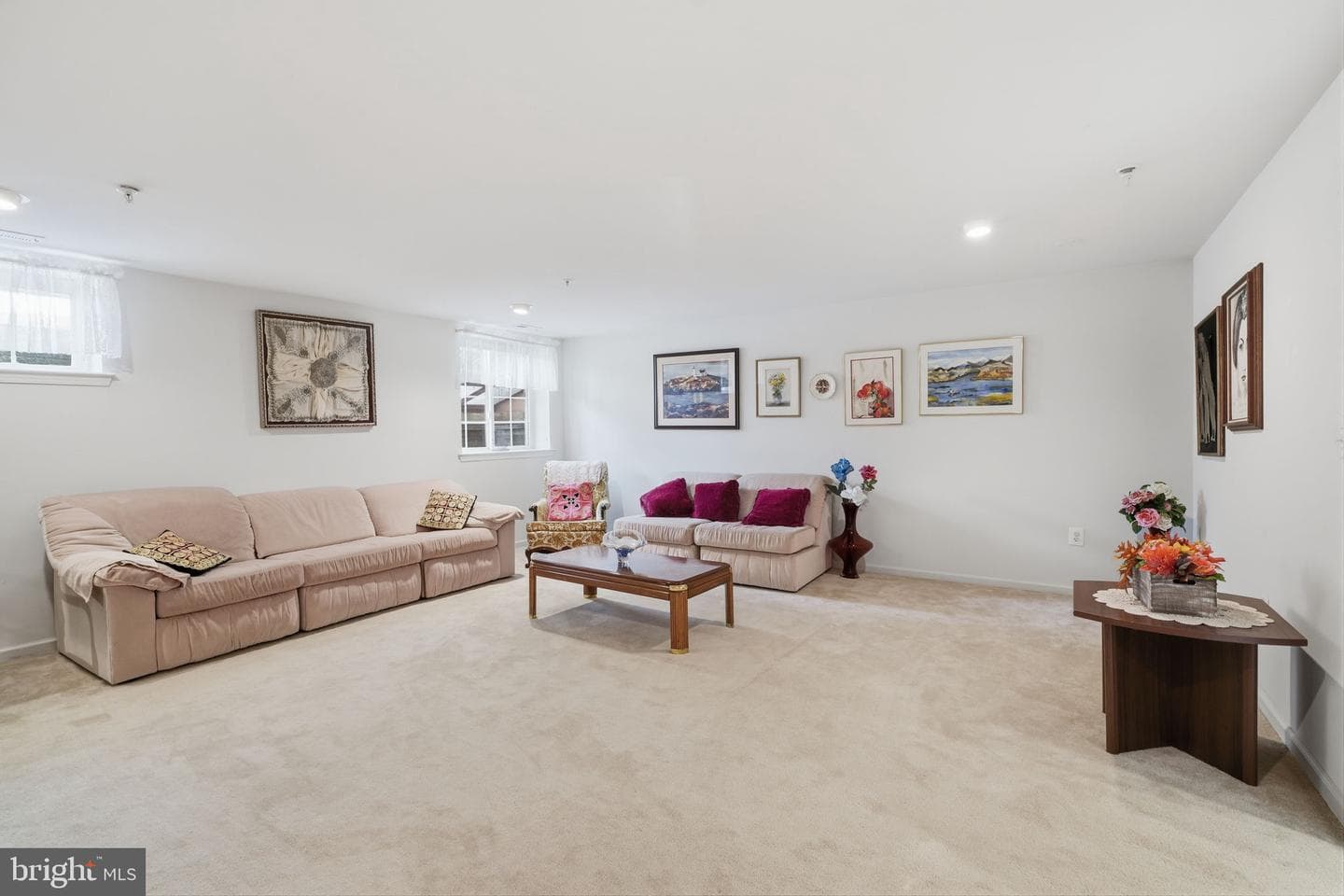301 Eaton Court #20 photo 35