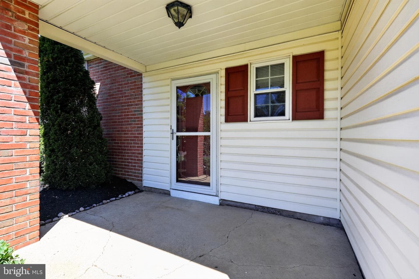 1212 Wedgewood Drive photo 3
