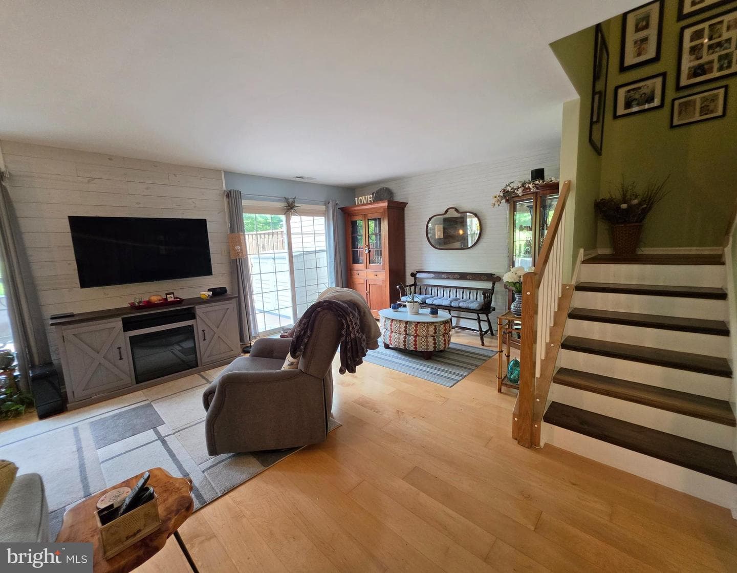 105 Larkspur Court photo 14