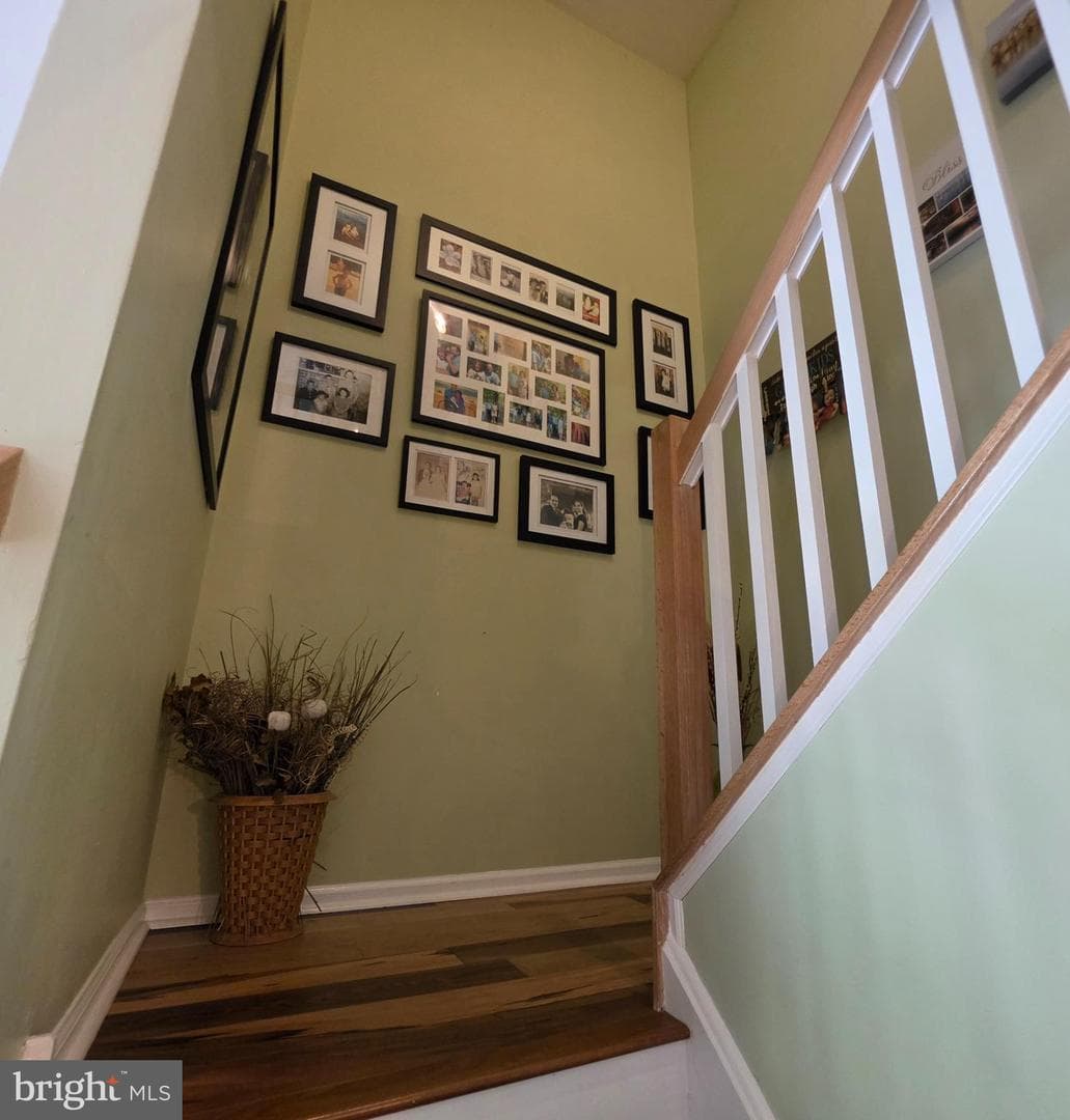 105 Larkspur Court photo 15