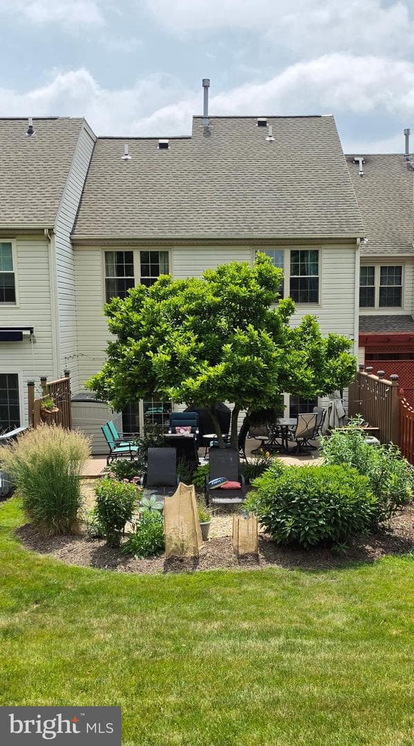105 Larkspur Court photo 28