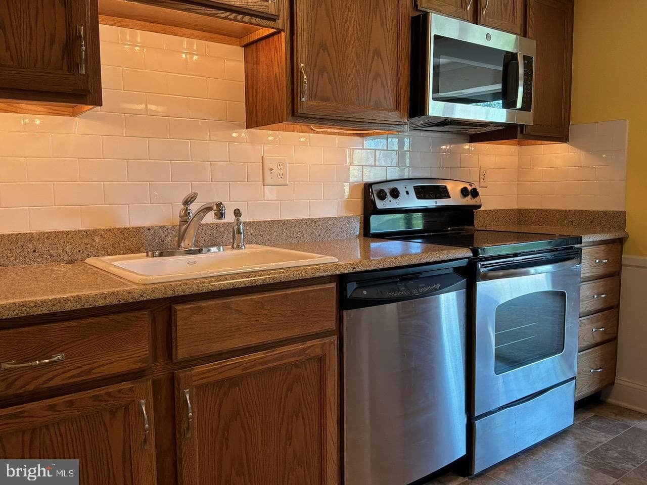 15 Hermitage Drive photo 14