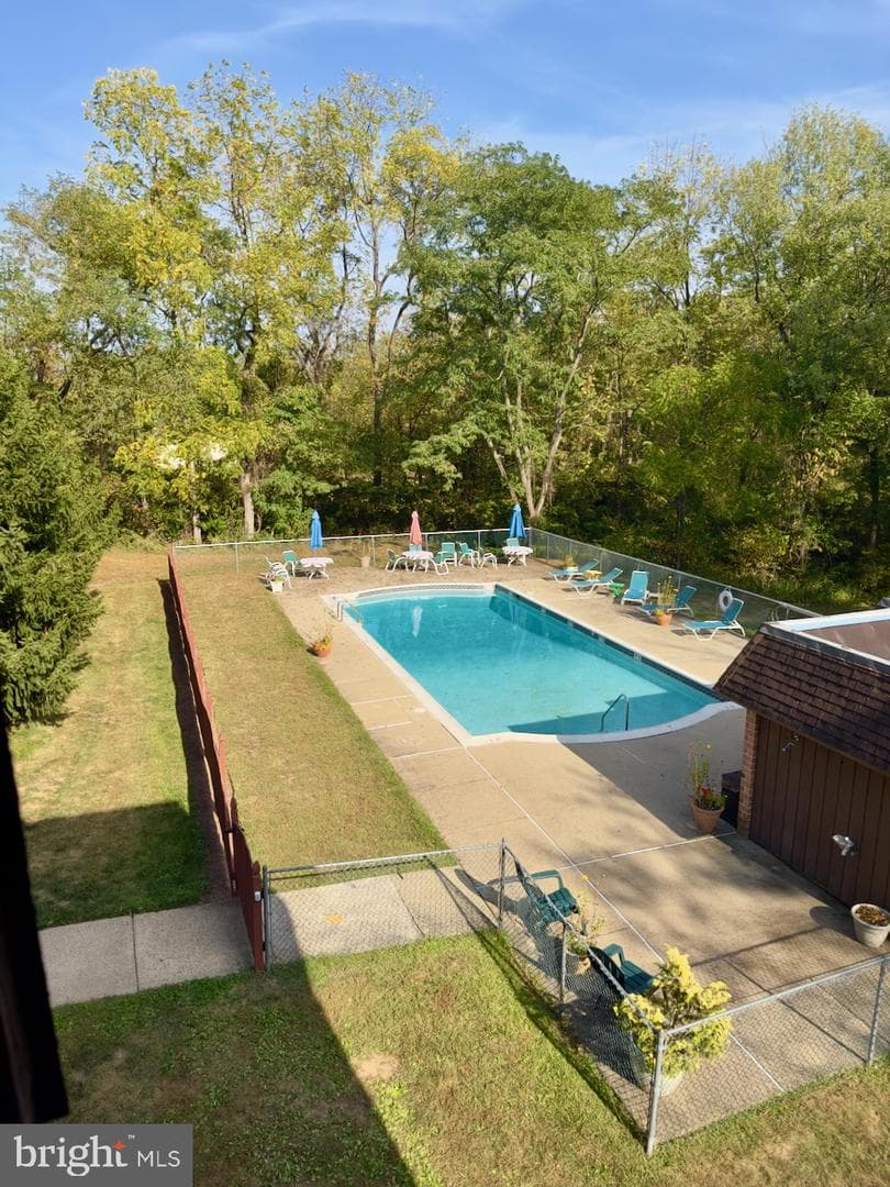 15 Hermitage Drive photo 26