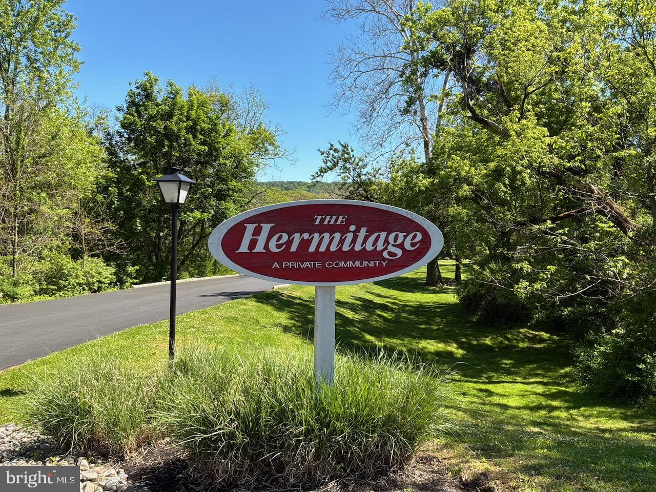 15 Hermitage Drive photo 29