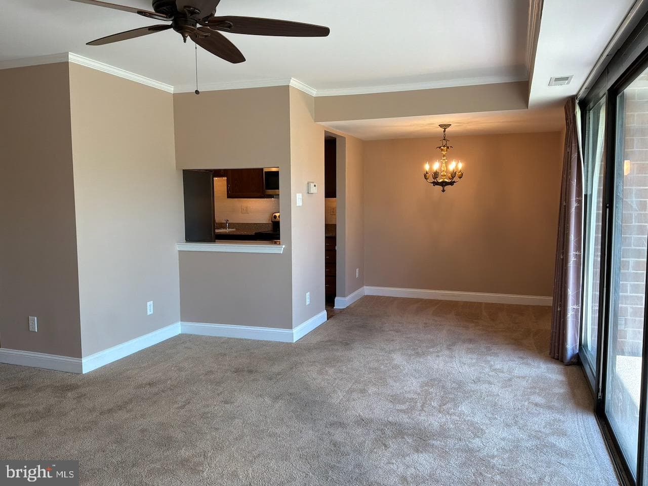 15 Hermitage Drive photo 8