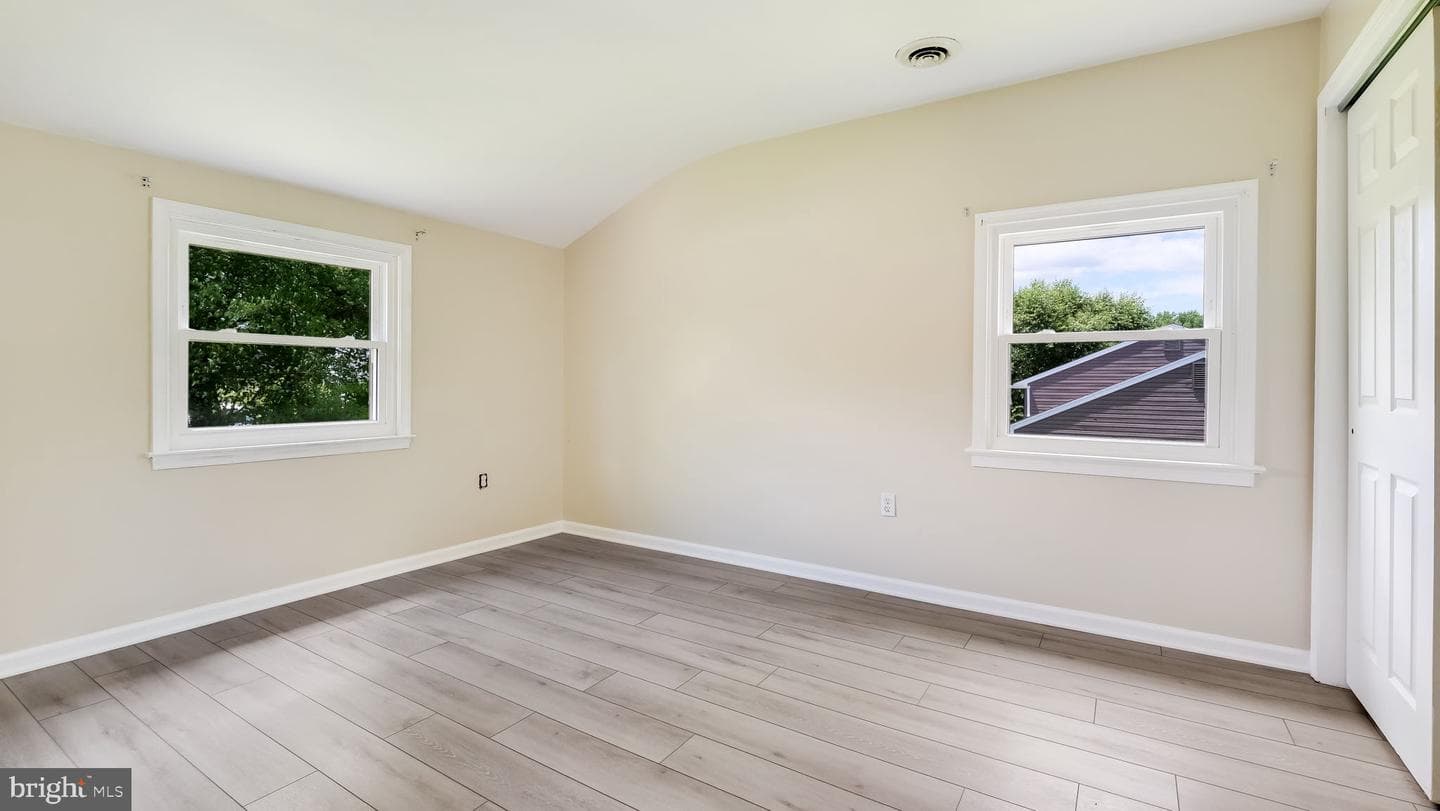 106 Cedarbrook Drive photo 31
