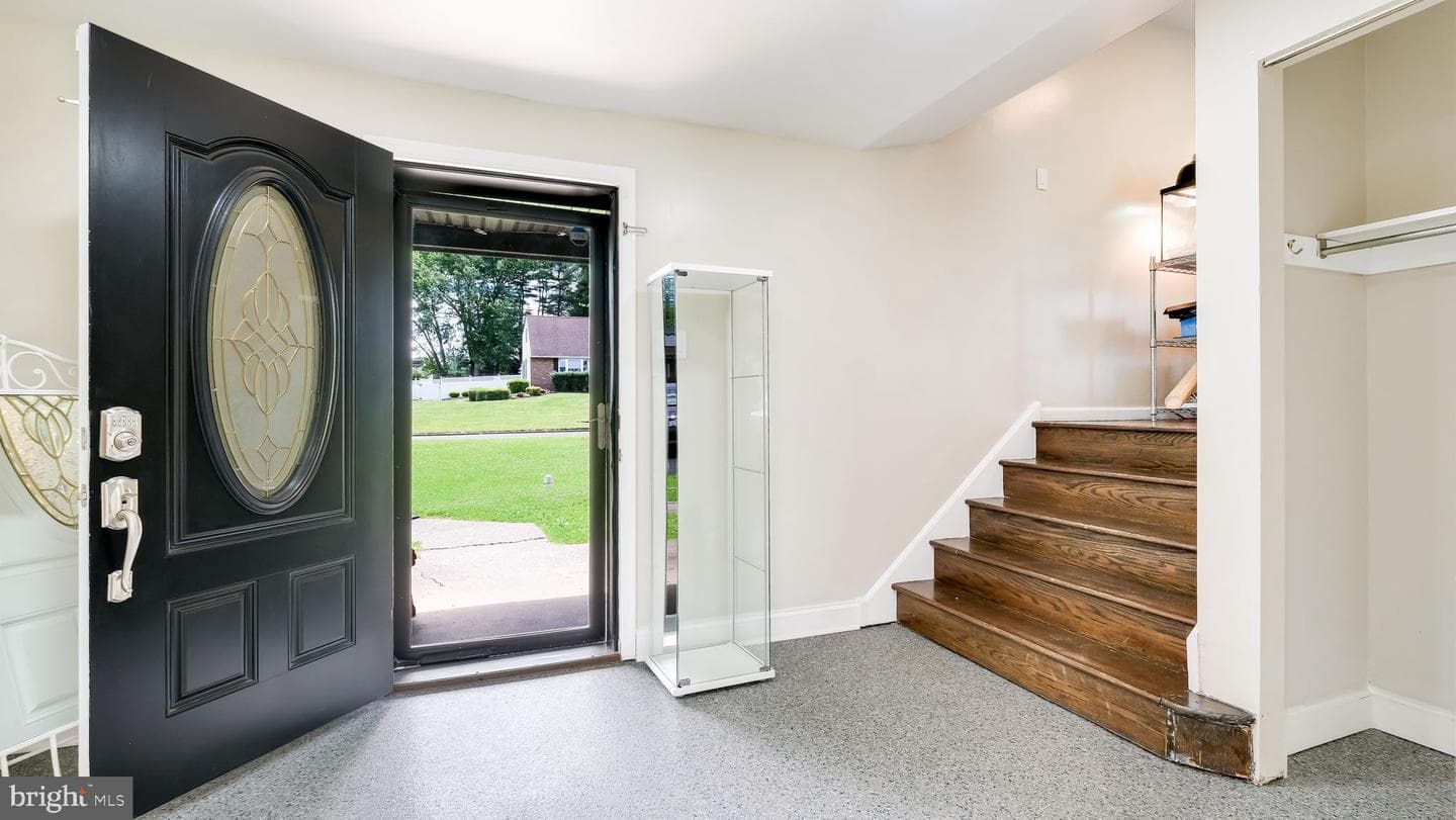 106 Cedarbrook Drive photo 8