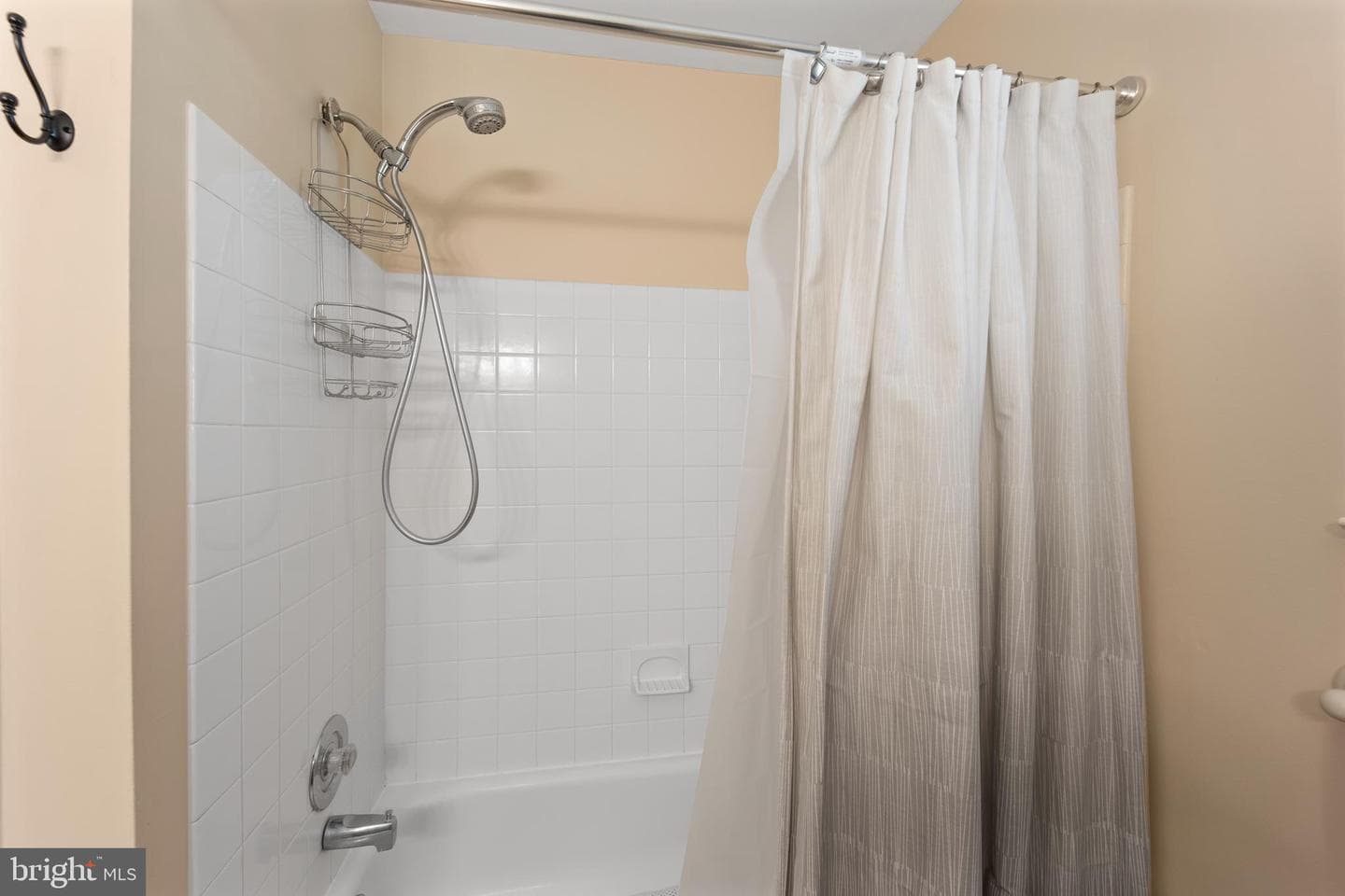 487 Cambridge Lane photo 25