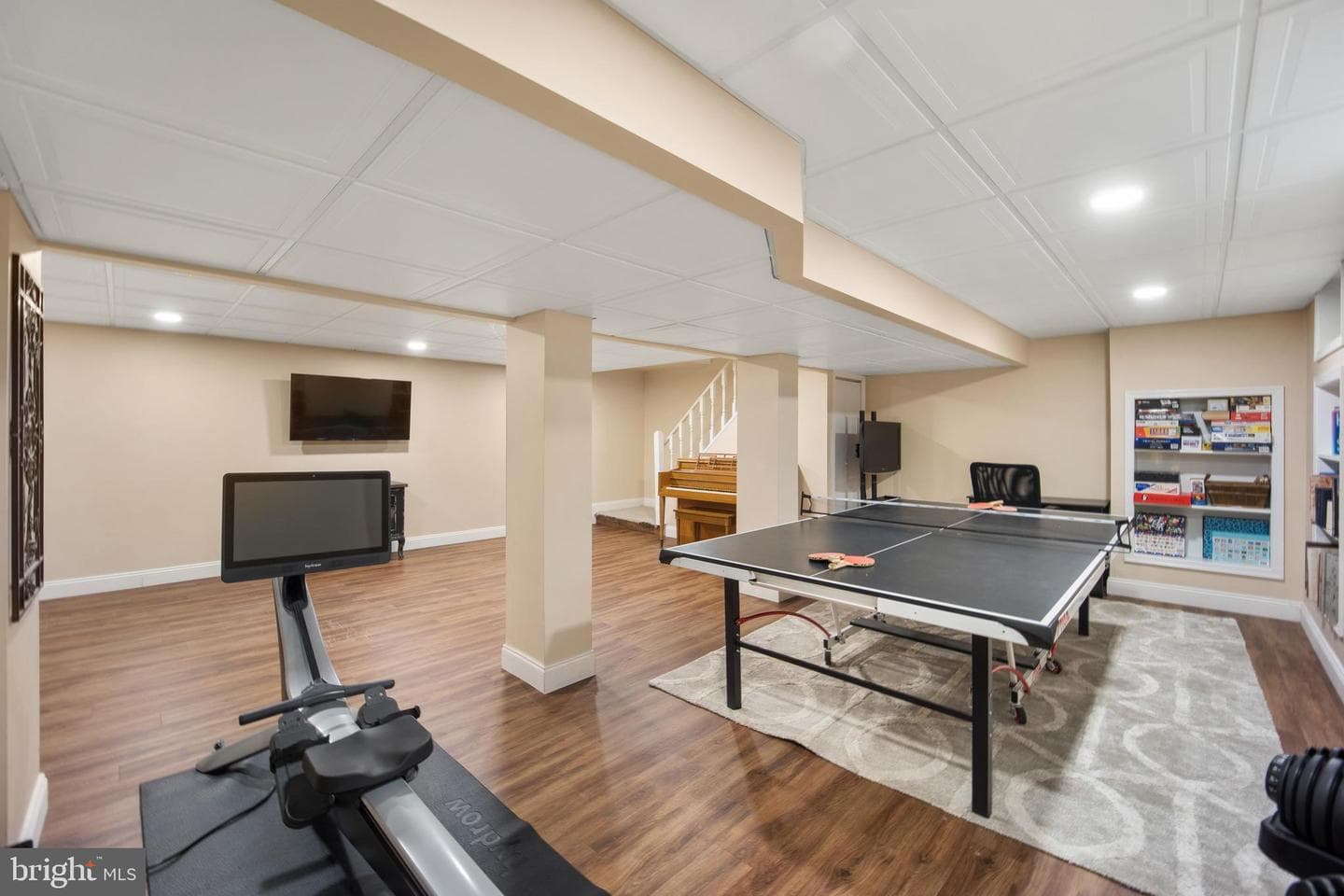 487 Cambridge Lane photo 34