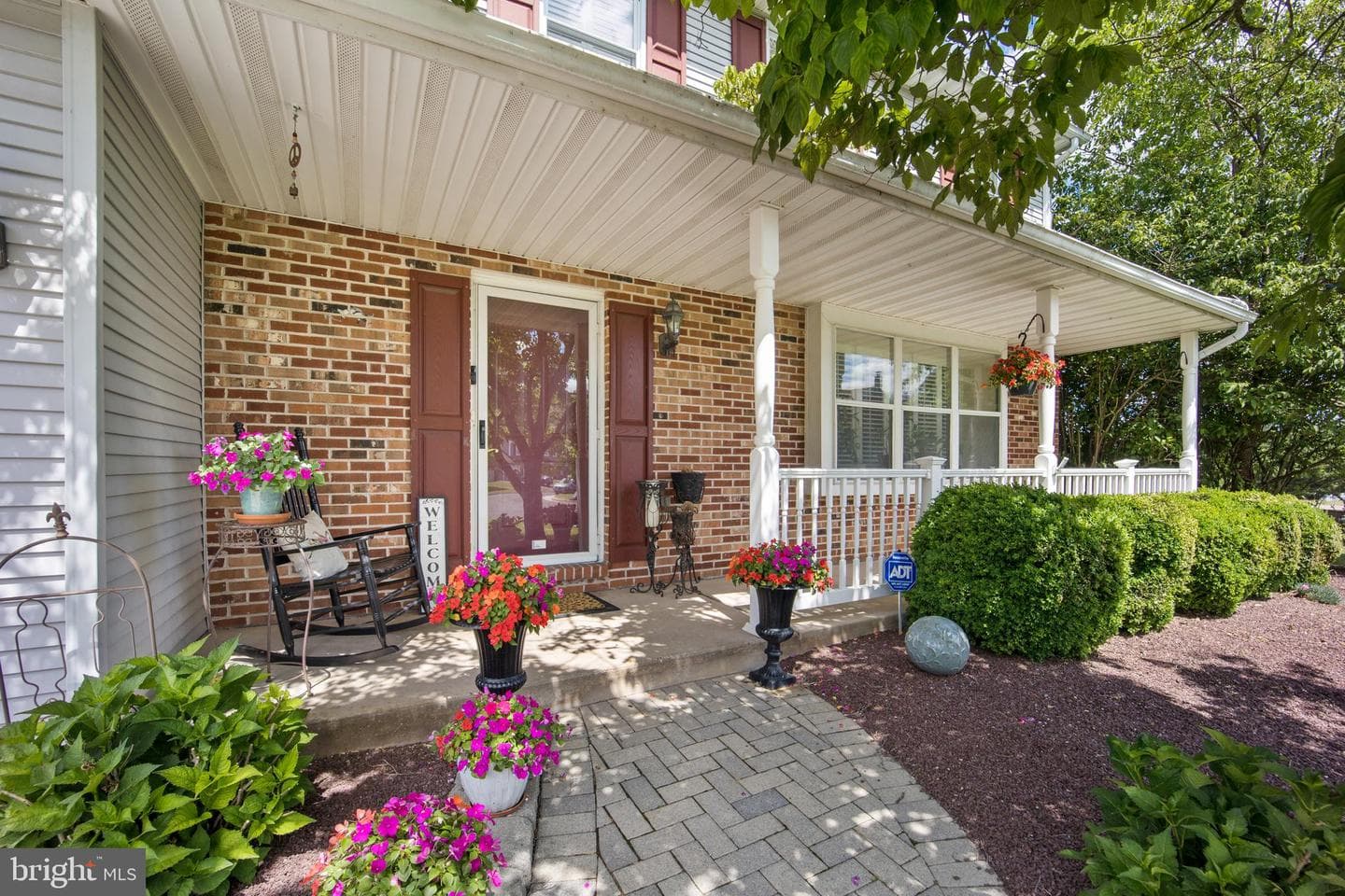 487 Cambridge Lane photo 4
