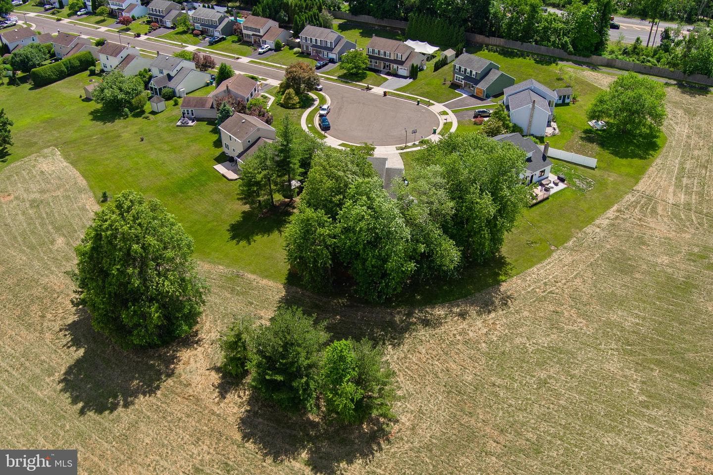 487 Cambridge Lane photo 43