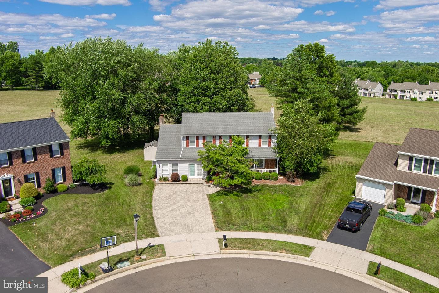 487 Cambridge Lane photo 45