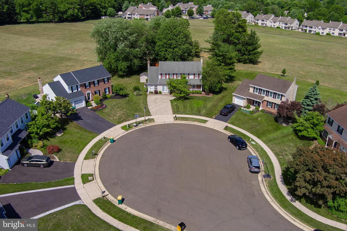487 Cambridge Lane photo 46