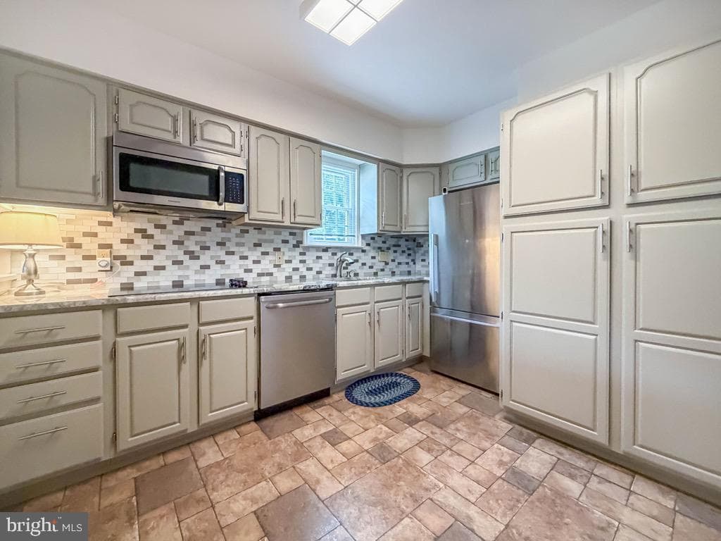 735 Ross Drive photo 45