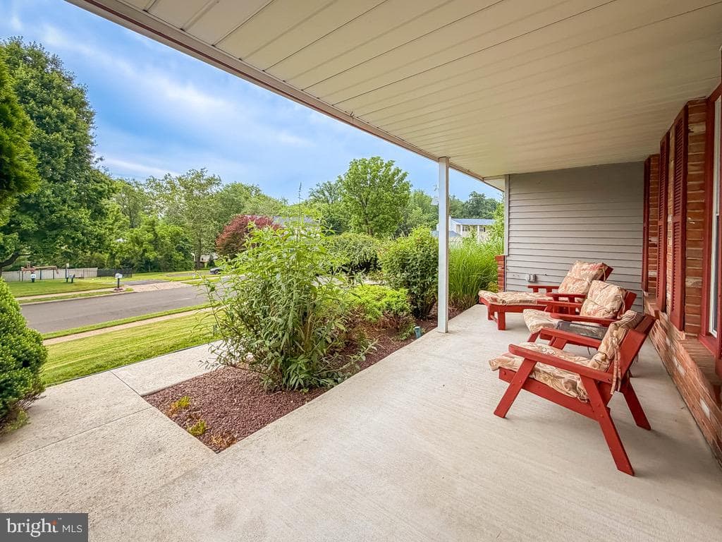 735 Ross Drive photo 6