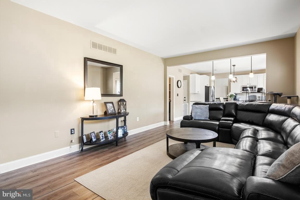 225 Tollgate Road photo 35