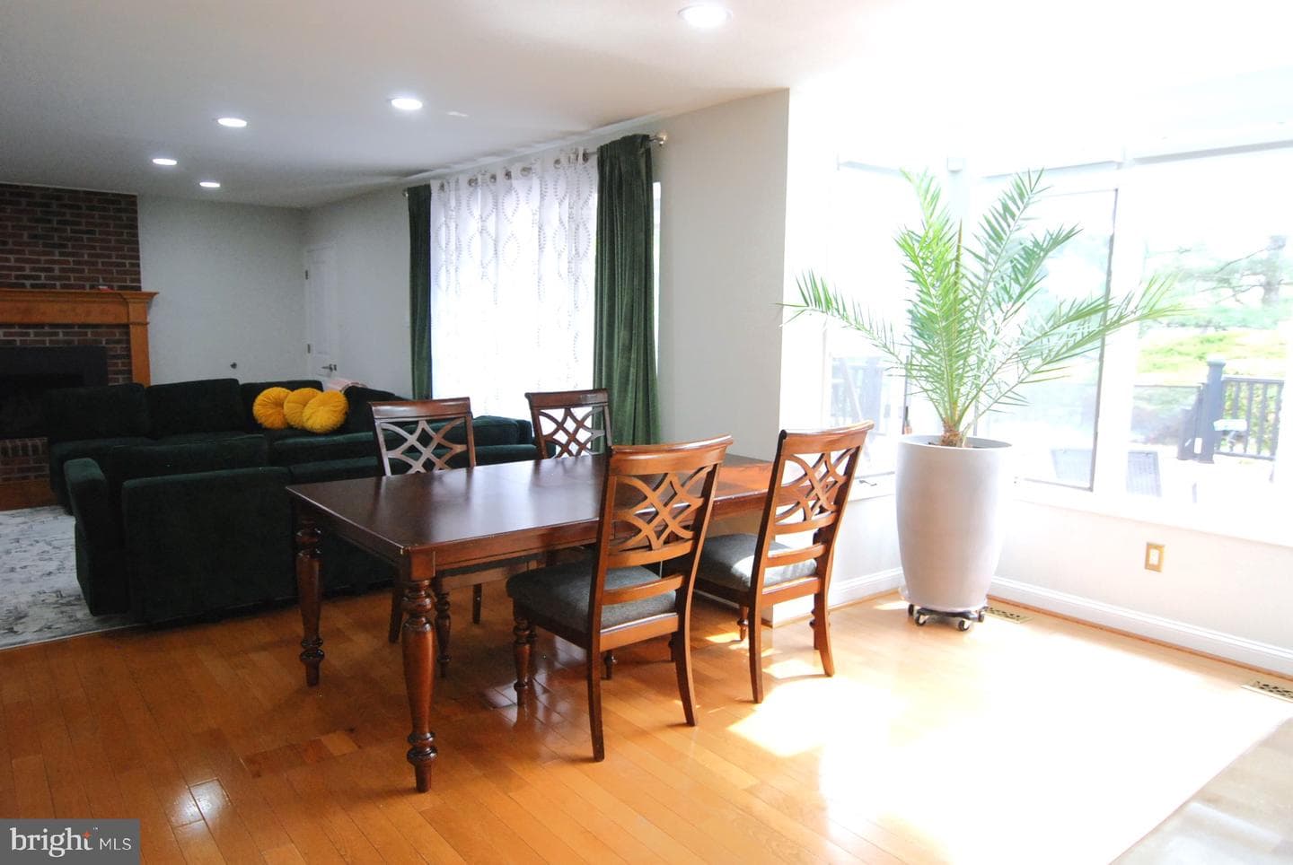 255 Pintail Court photo 32