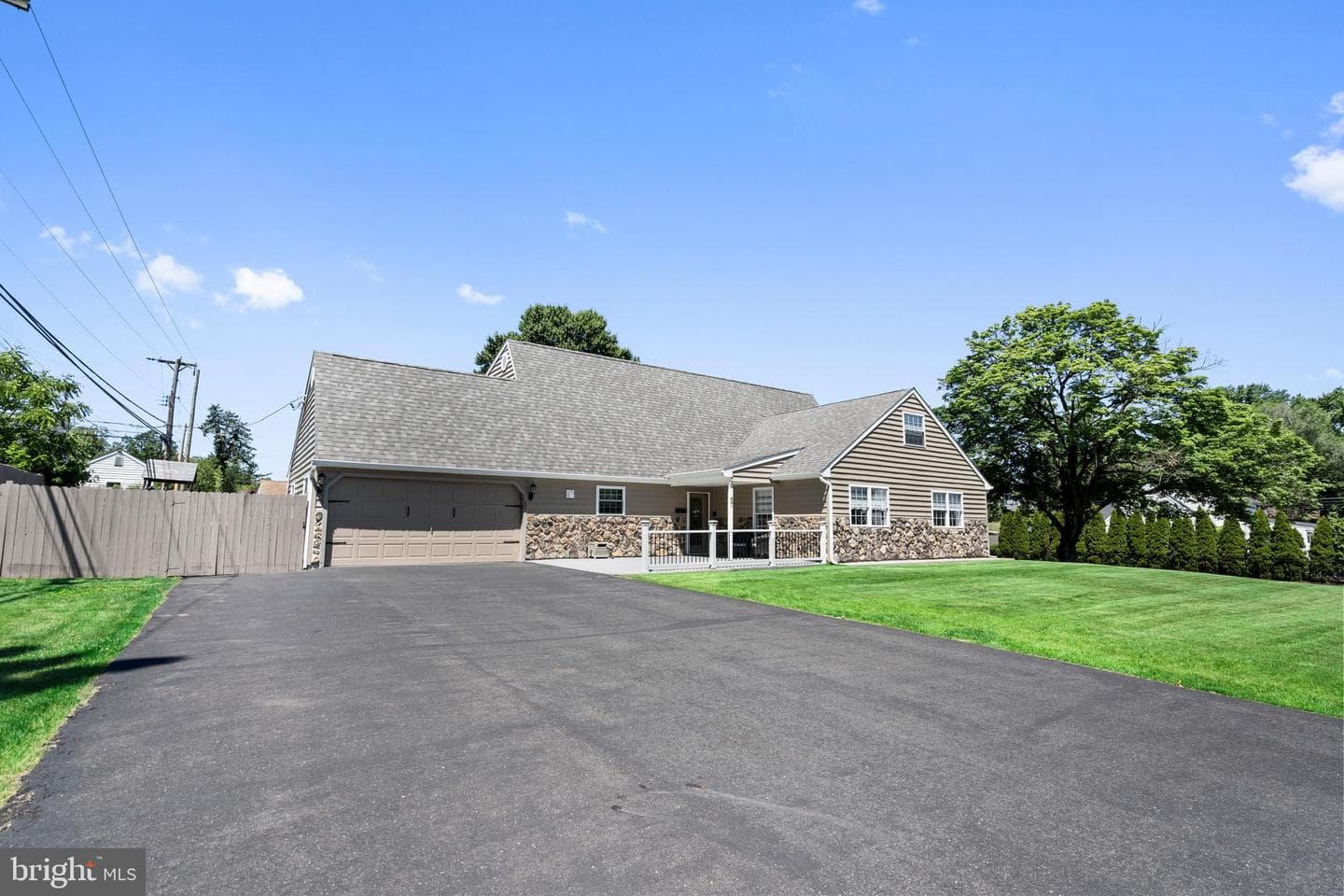 57 Rust Hill Road, Levittown