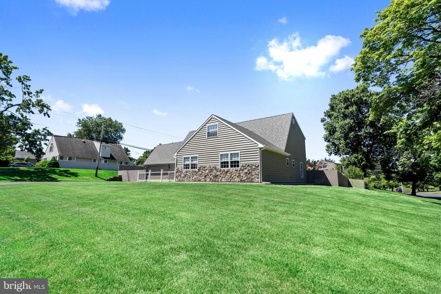 57 Rust Hill Road, Levittown