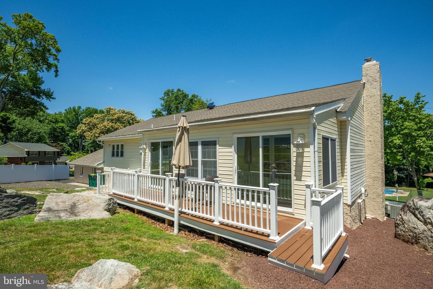 11 Williams Lane photo 37