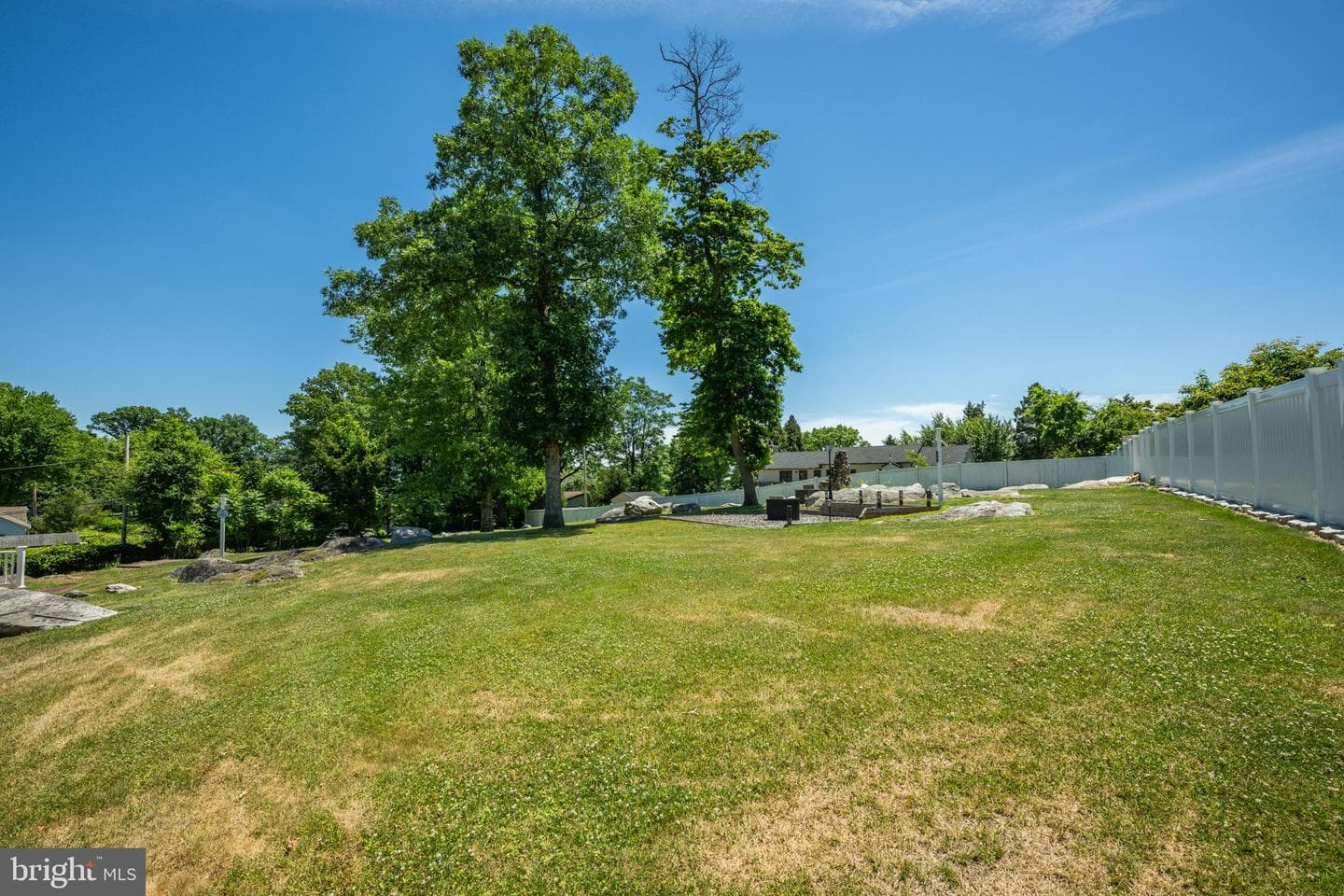11 Williams Lane photo 39