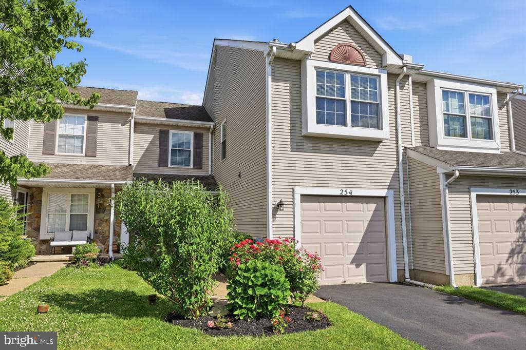 254 Sequoia Drive, Newtown