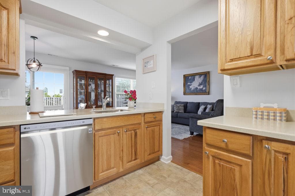 254 Sequoia Drive photo 9