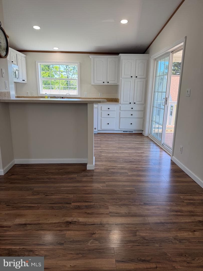 3421 Rose Avenue photo 6