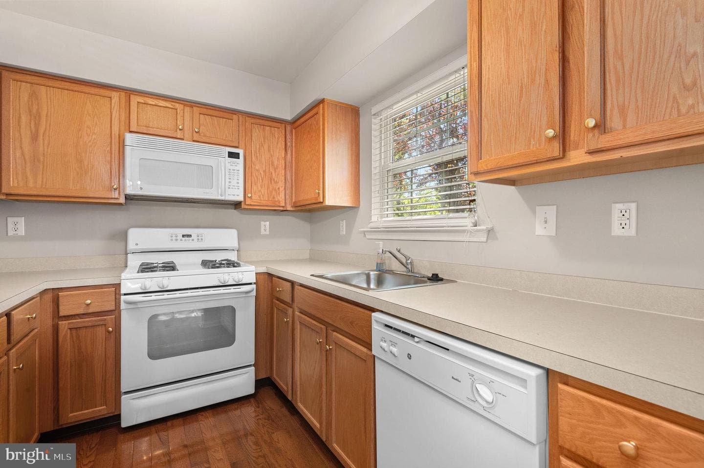 111 Fulgens Court #158 photo 9
