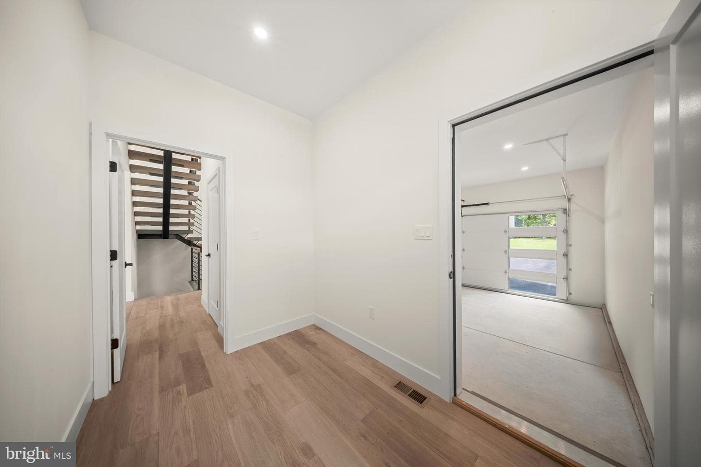 2947 Bridge Street photo 20
