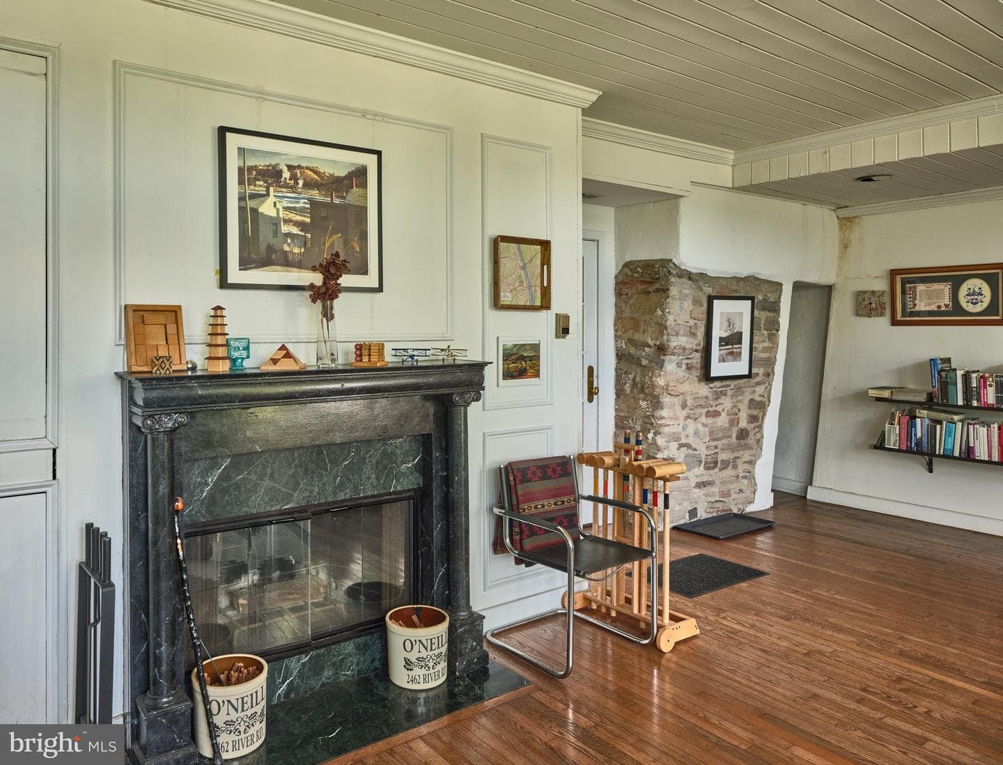 2462 N River Road photo 12
