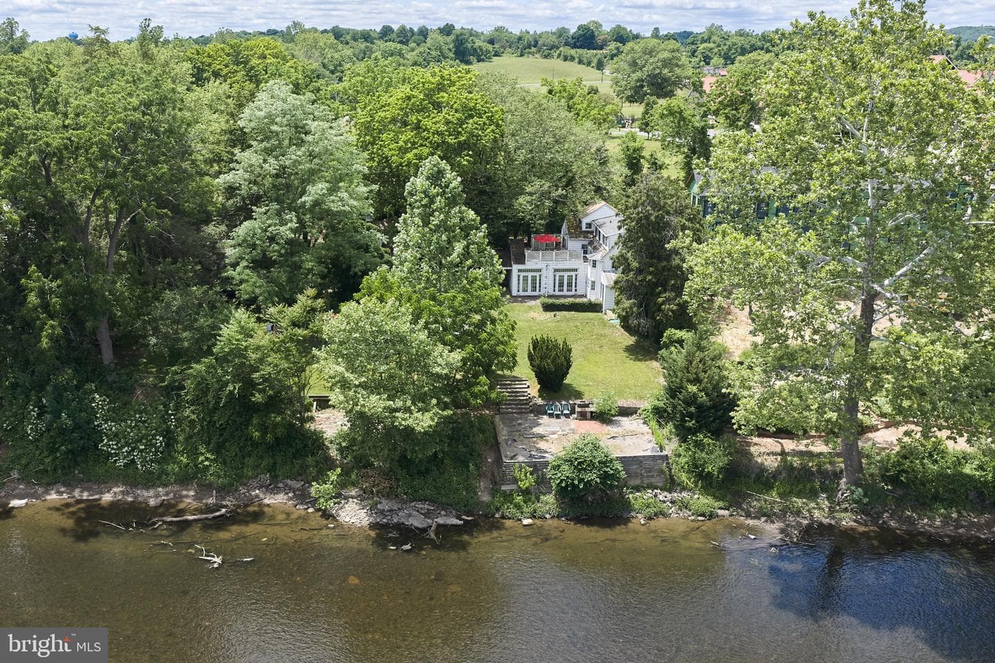 2462 N River Road photo 3
