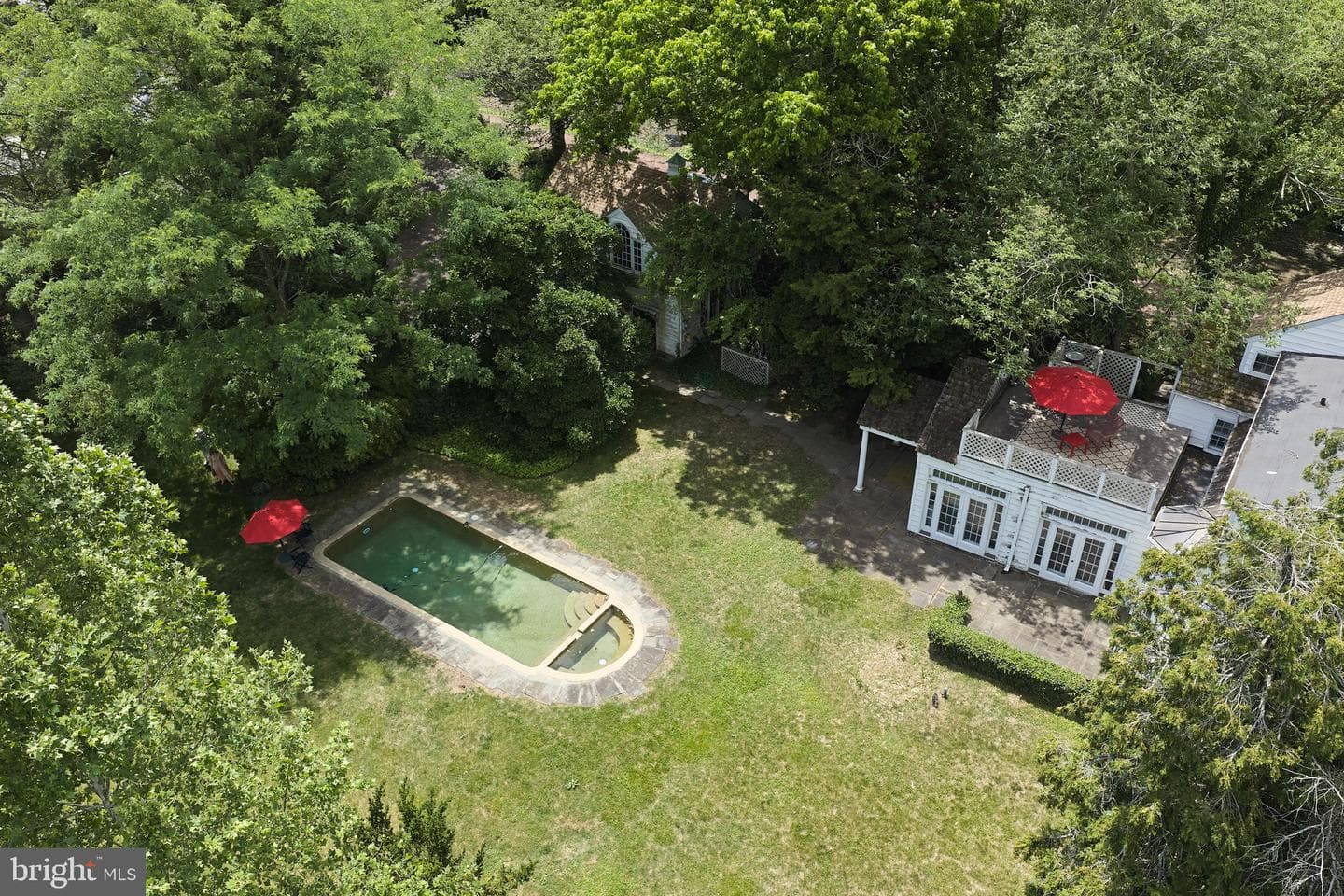 2462 N River Road photo 7